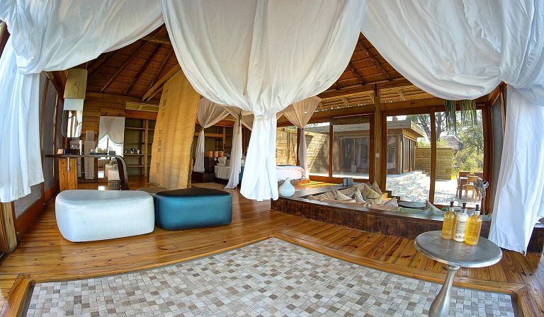 Slideshow image 21 for Vumbura Plains Camp